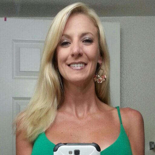 A little crazy, loves life and has given up on inferility & TTC all together! I tweet about food, sewing, my doxie, UGA football, travel........everything!