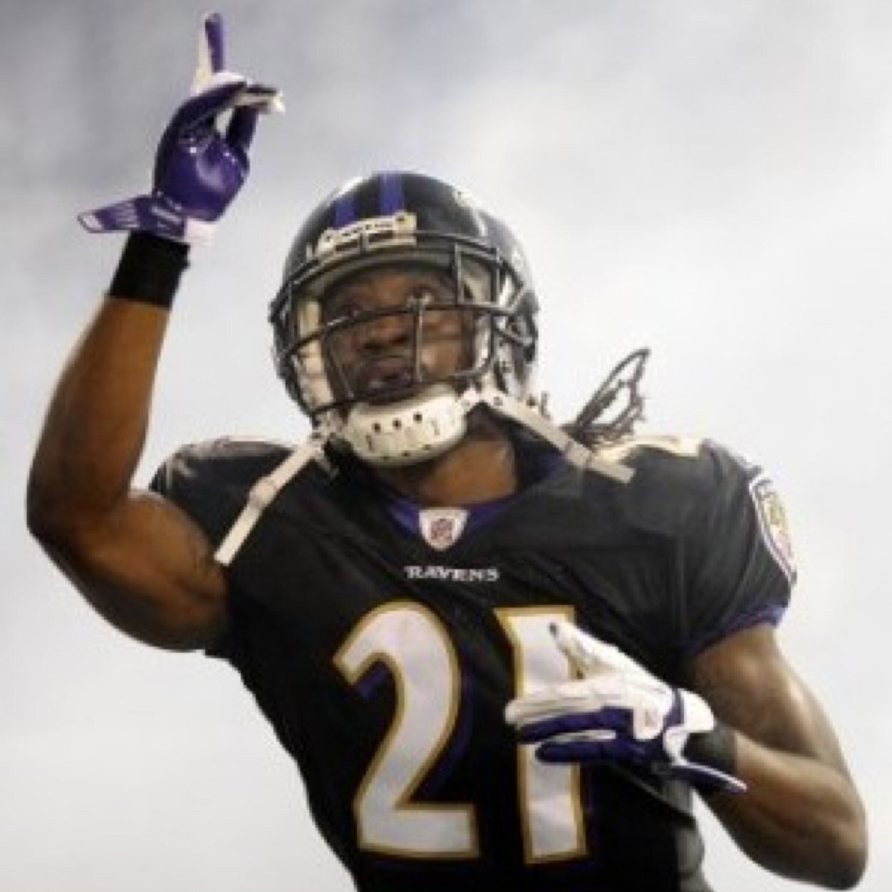 Best damn corner in the NFL I play for the two time Super Bowl Champions the Baltimore Ravens #21 (not actually Lardarius Webb)