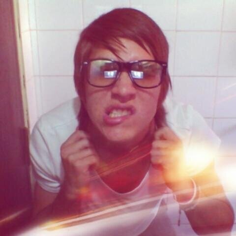 belieber boy.. *--*