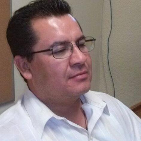 profesor de secundaria y bachillerato, casado, con tres lindos hijos, me gusta leer y la política