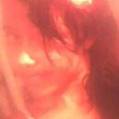 Eu não soou Luanete por que sou feliz
    Sou feliiz pq sou Luanete. 33