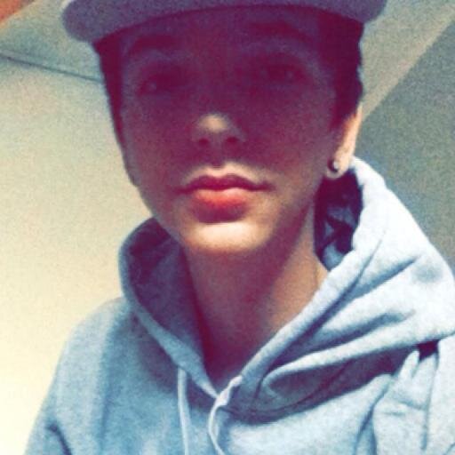 iDefusing's profile picture. Mighty, 15 palais (aight sisi²) Cannes. J'aime casi tout (Le rap FR, Le Rap US .. TOUT).  Et mon chat j'lapel Phafou.