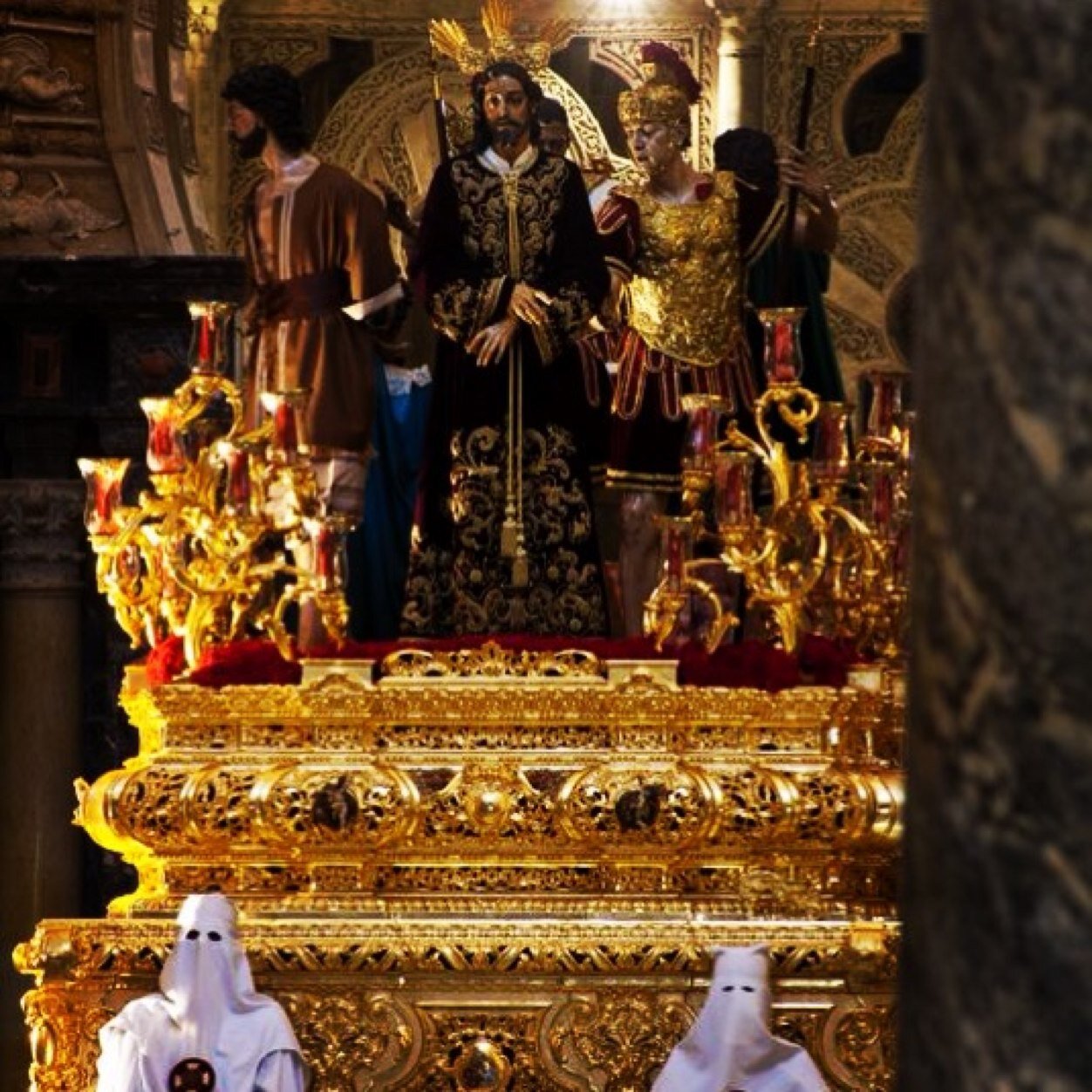 Cuenta dedicada a todos esos cofrades y devotos a la Semana Santa especialmente en Cordoba. /correo: cordobacofrade14@hotmail.com