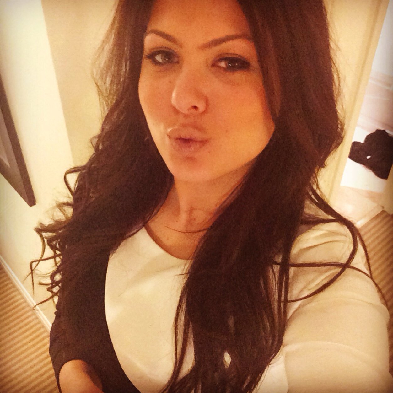 mandaGoo's profile picture. Canadian 🇨🇦 Endo advocate 💛🎗️