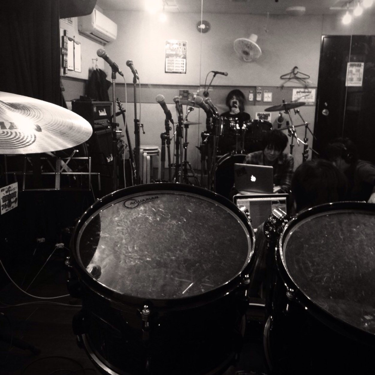 FROGのアカウントです。 ライブ情報とかつぶやきます。 メンバーもたまにつぶやきます。 Vo,フッキー @frog_fukky Gt,湊 @deg_1211 Ba,ジーノ@frog_zino https://t.co/O07bWUpStD
