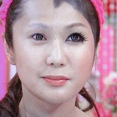 女はメイクで変 身 Twitterissa 面長さんにおすすめチークの位置 頬骨より下に横長楕円形を意識していれてね 顔を短く見せるポイントは いかに 横 を強調するかだよ 参考にしてね Http T Co Jd18i5jxsm