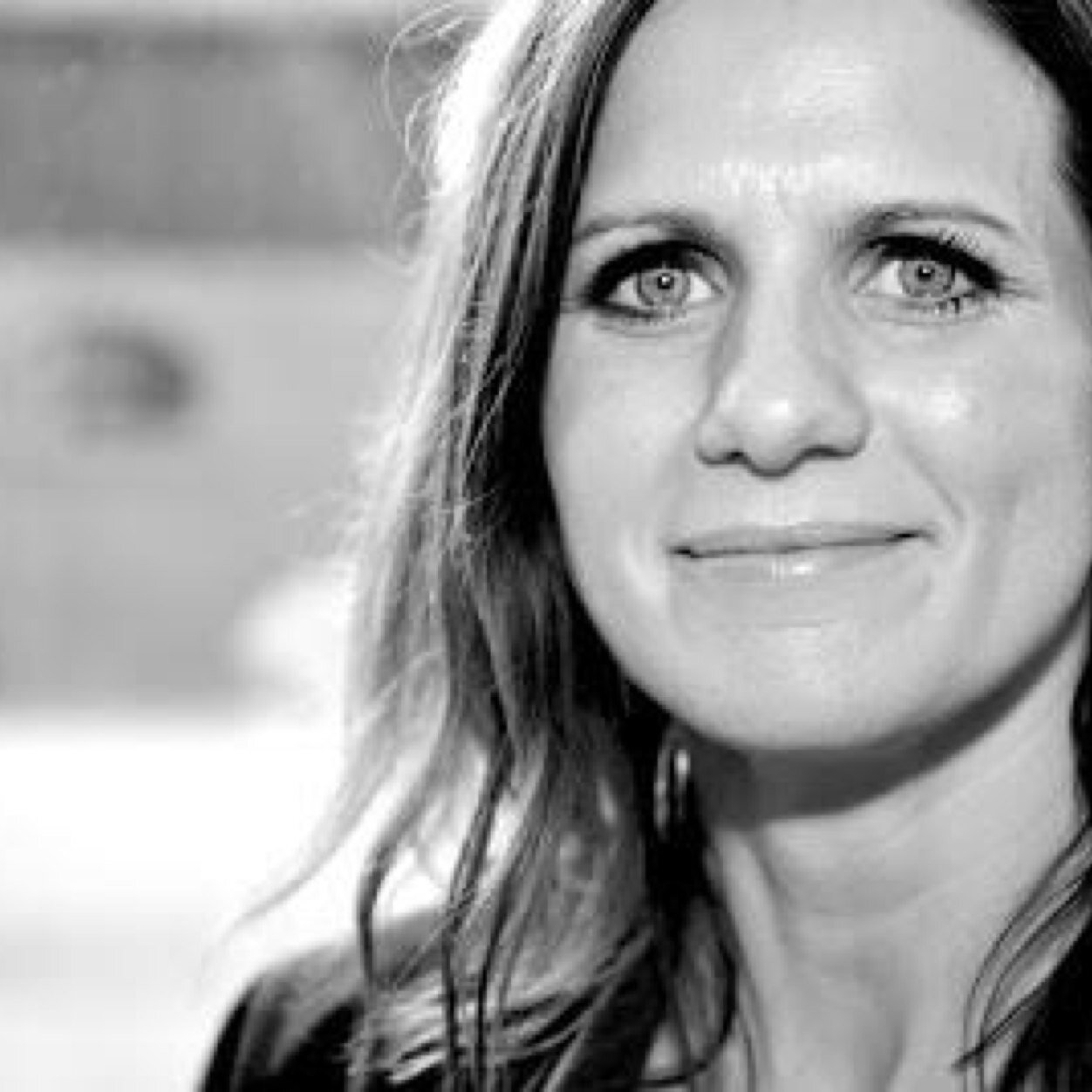 Chefredaktør på ALT for damerne, Story House Egmont. Følger politik, journalistik og satire.