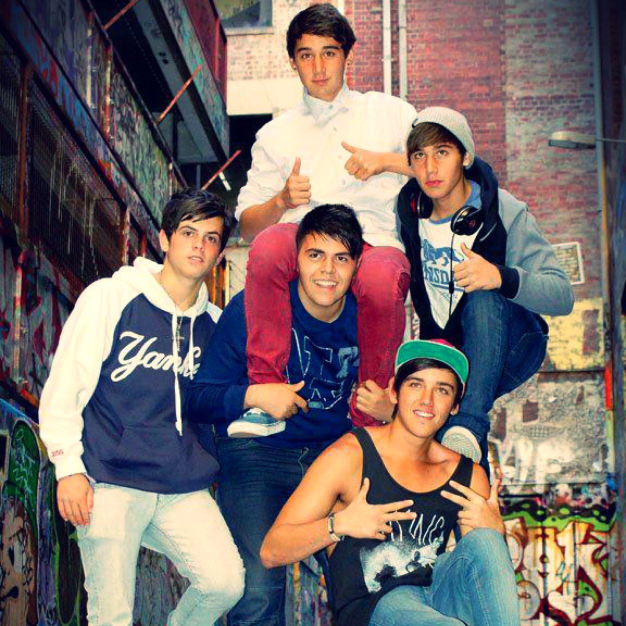 Those 5 boys taking over the streets of Melbourne // the Janoskians and Union j // 4/5 janoskians + more // jai RTed twice // (':