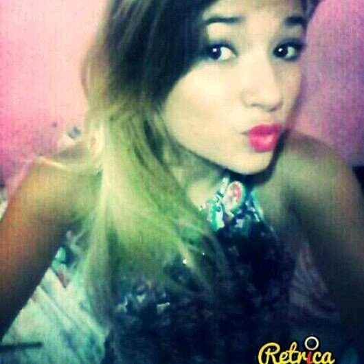 Carioca que não faz quadradinho de 8 ..'         Facebook: Isabella Oliveira.    Instagram : @px_isaa .