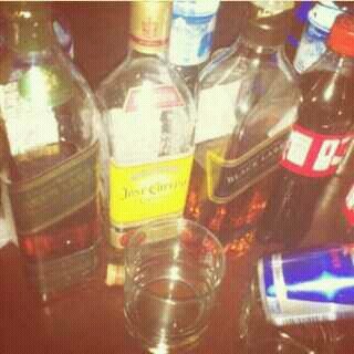 Prefiero vivir riendo que vivir enamorad@