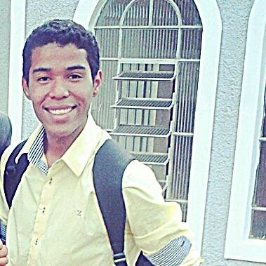 :) Apenas Feliiz