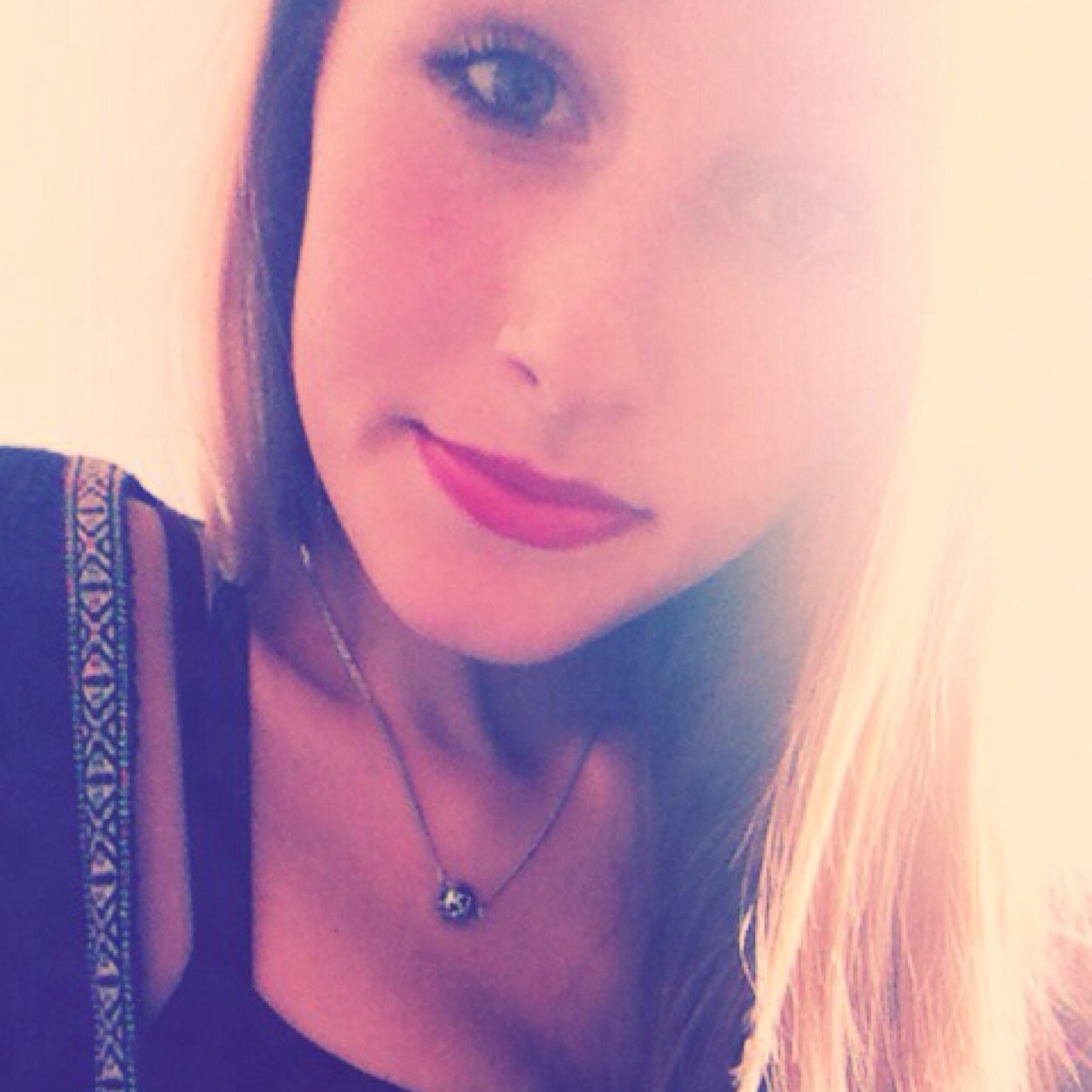 Isabelleeeexx Profile Picture