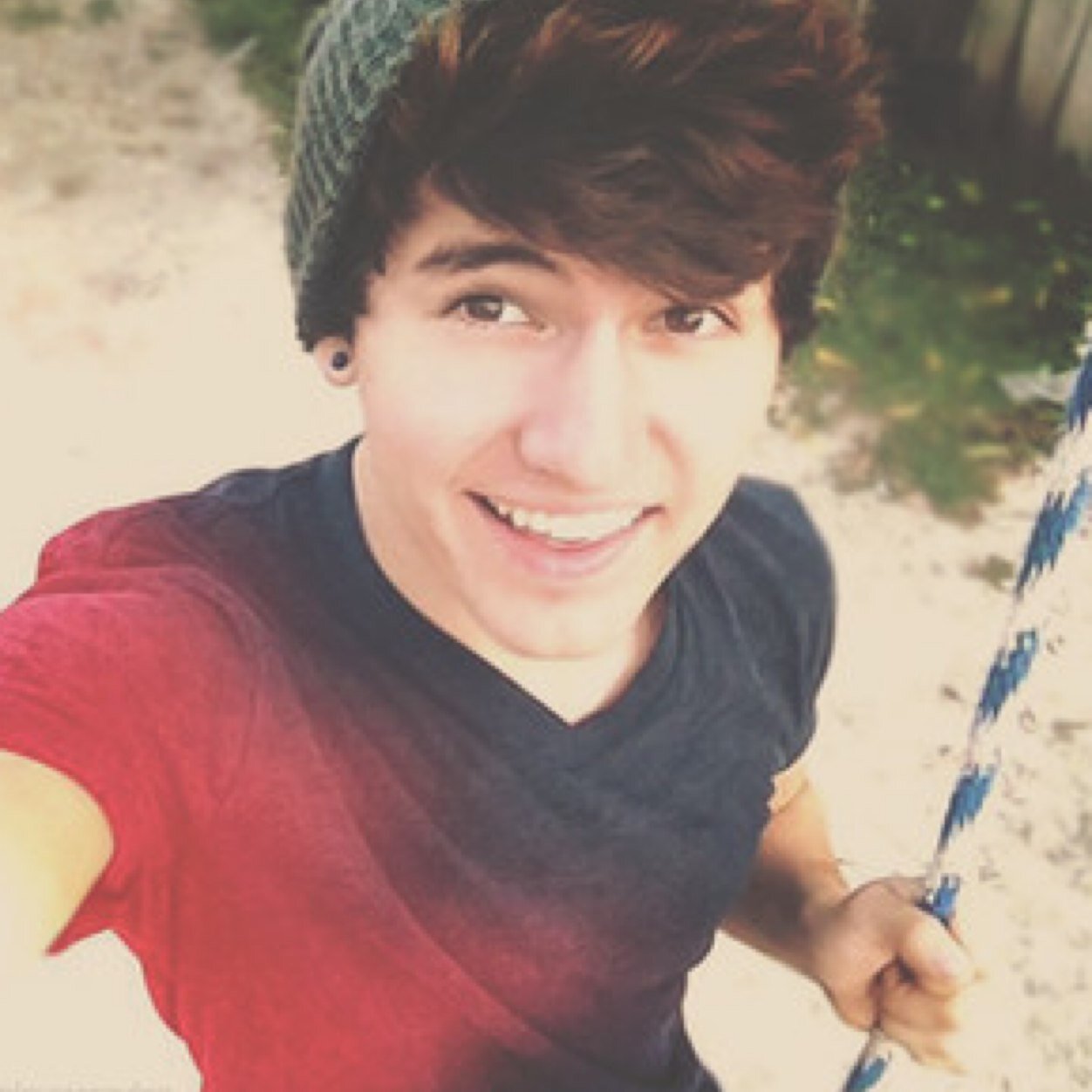 Free Follow FOLLOW @02lobsessed HI PEEOPLE IM LIKE FREAKING OUT BECAUSE JIA OkAy