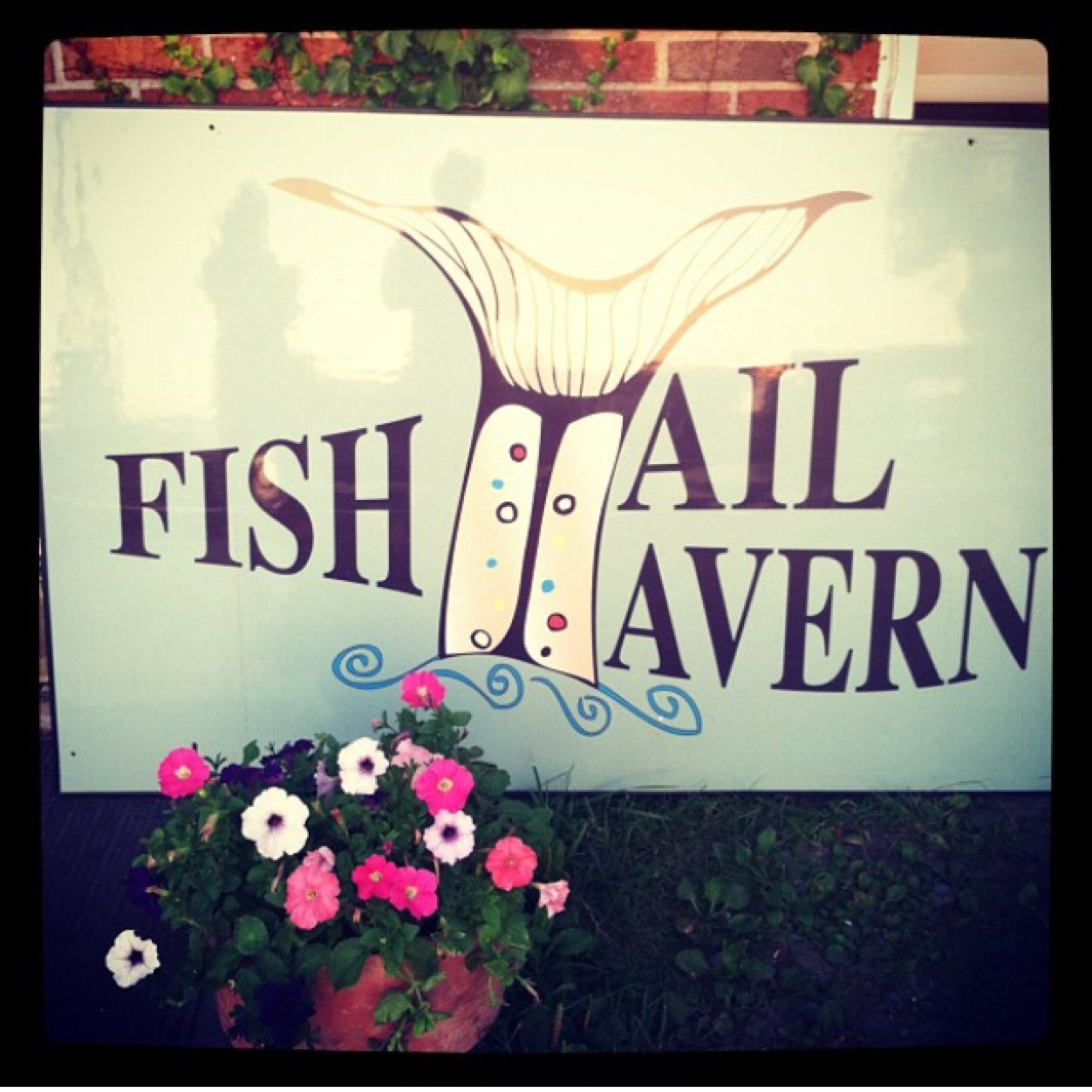 fishtail_tavern's profile picture. Fishtail Tavern Lake Bomoseen, VT