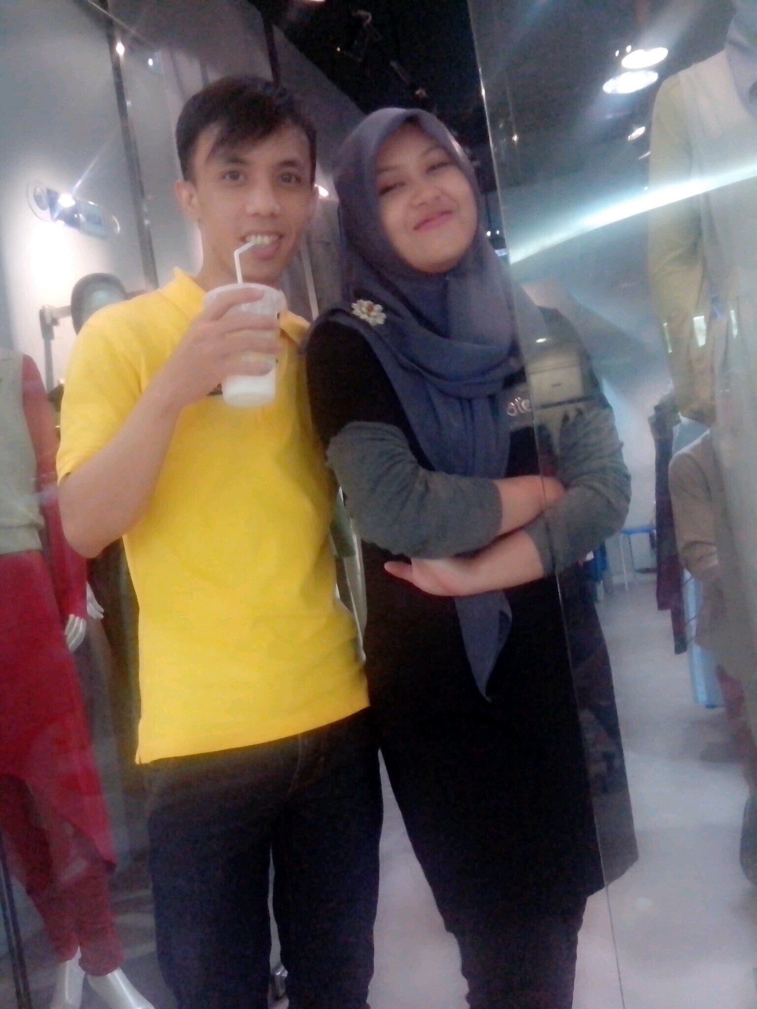 WahyuRianti23's profile picture. Just @Azhari_Arie22, udah itu saja :-)