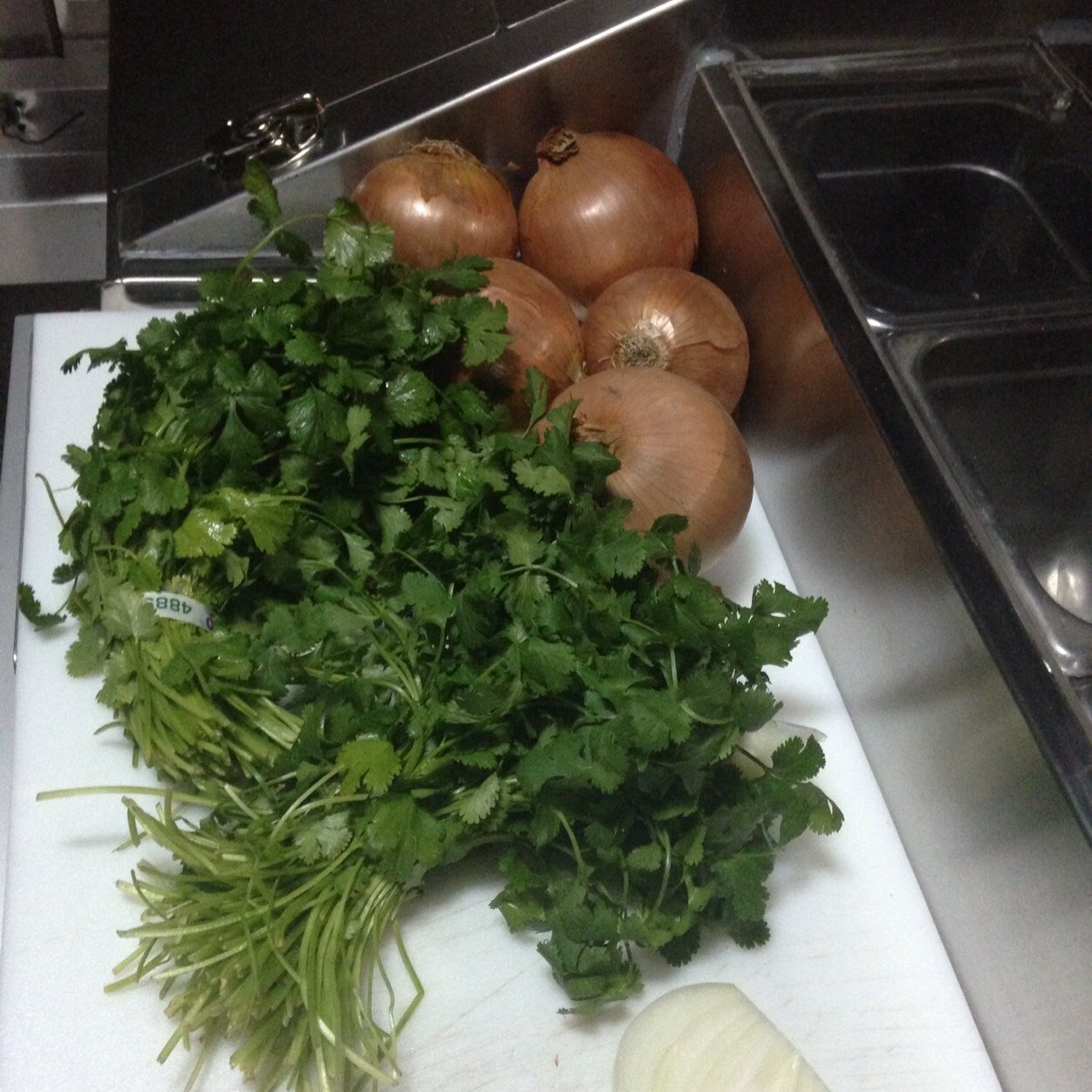 Street tacos with freshlly made tortillas. We have sopes,quesadillas,burritos,fish tacos,chicken strip,chicken wigns...