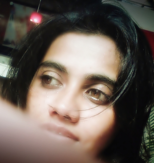 Living on the periphery of Hindi Film Industry, witnessing all the glam and drab that defines Bollywood. #journalist #filmscribe #amateurartist #humanist