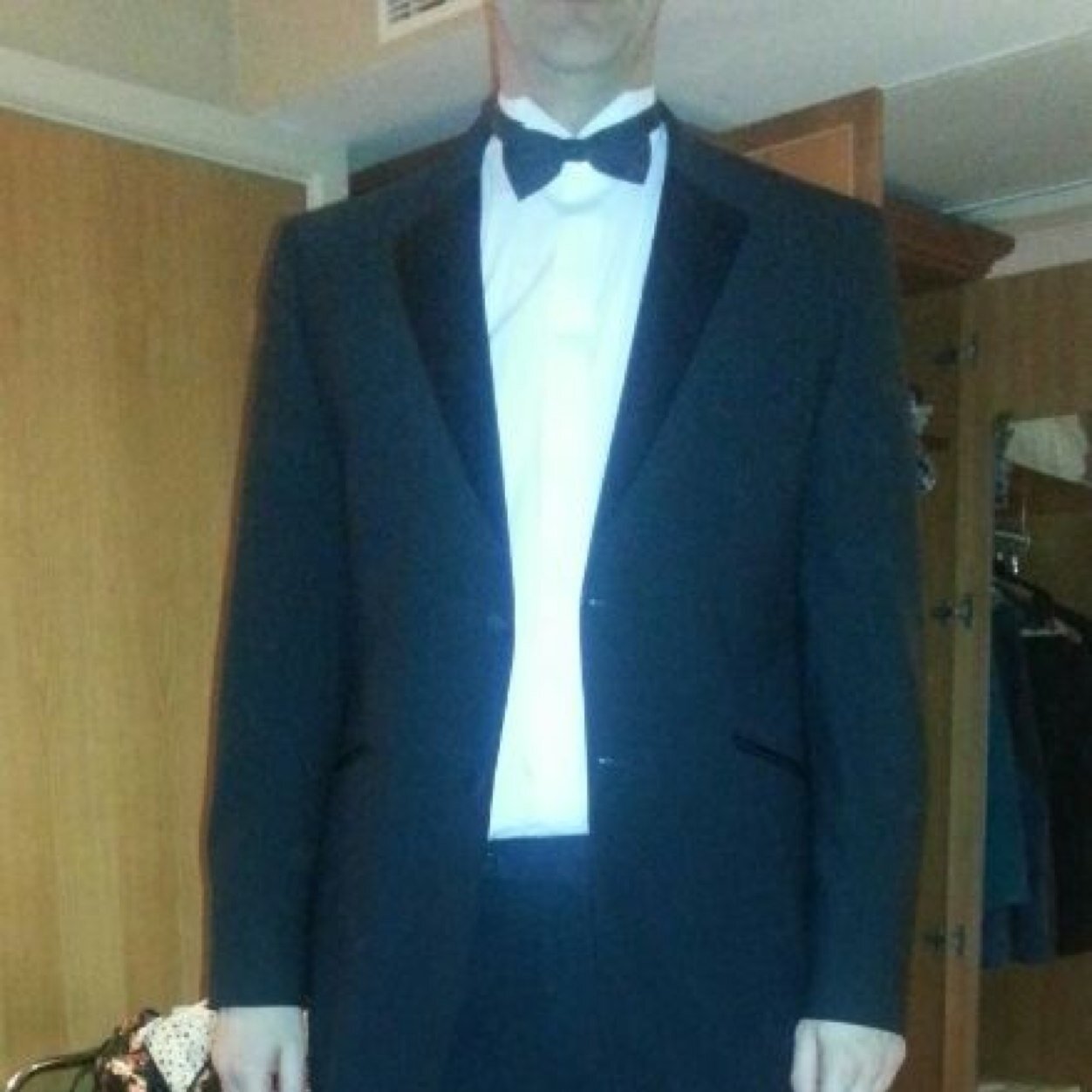 Gentleman & Dominant. I enjoy good conversation and meeting new and interesting people.