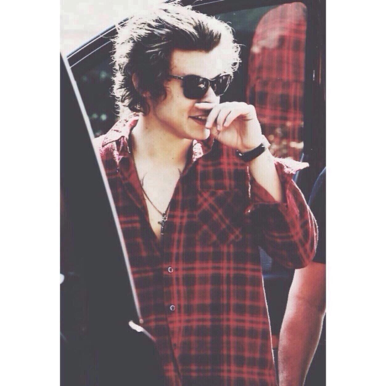 WhoEmi_1DLover's profile picture. Free Follow Make Sure To Follow @nobleofharry Or I Unfollow !