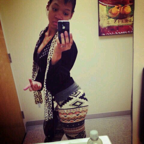 ♥Facebook:Skittles Lovee ★KikMe:Salutee_Baddiee♥Singlee