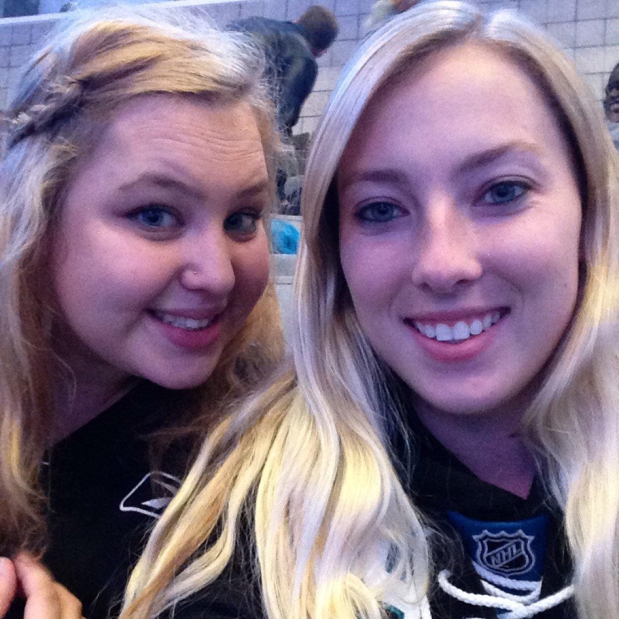 KelMar001's profile picture. Wanna make fast & easy money? DM us:)