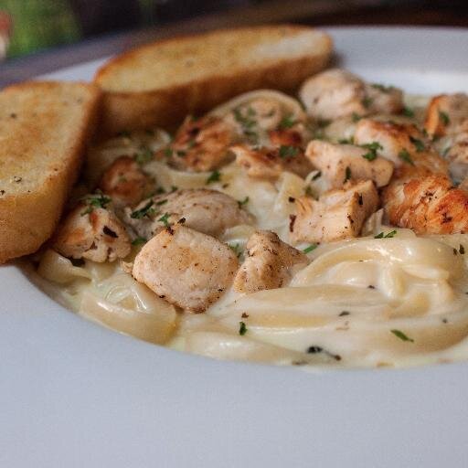 Come see us for a bite to eat or call to order free delivery (6 entrees or more)! Needing something bigger? WE CATER! (970) 673-8774.
http://t.co/atntNe0BM6