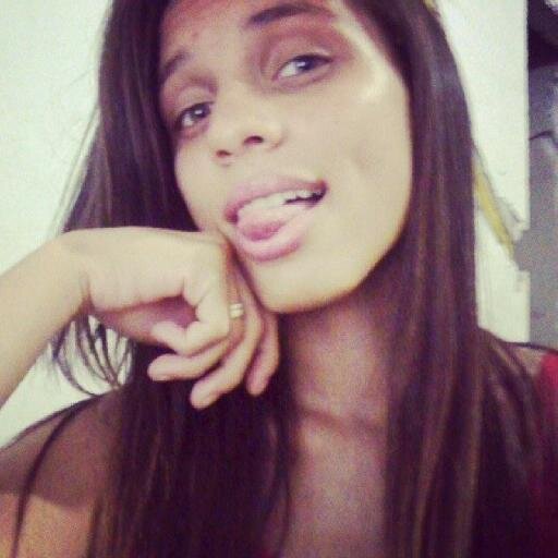 whats 951506529  :)    meiga  linda   bela    eu :33