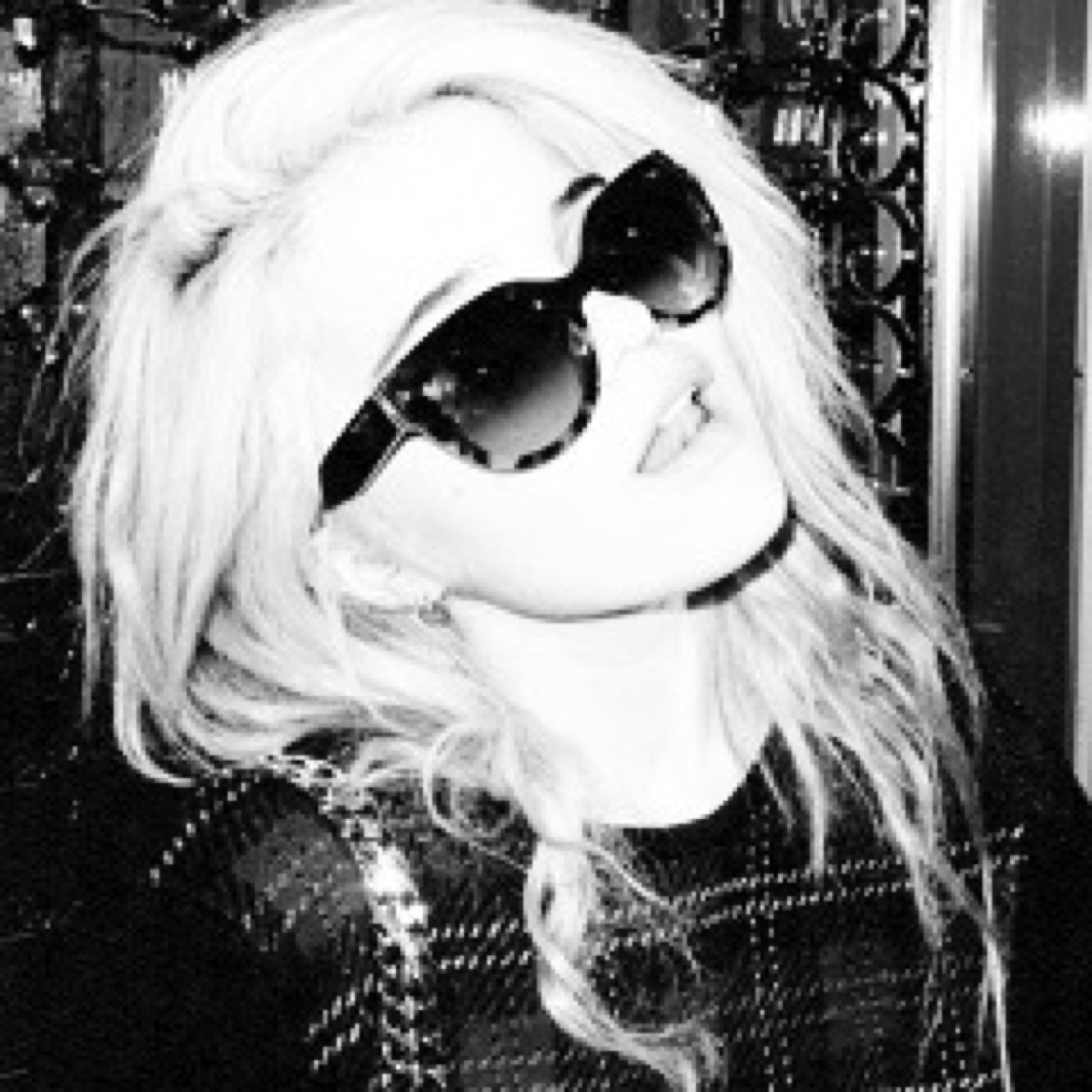 Sooner or later, everyone goes to the zoo. FC: Sky Ferreira. [RP/OC]