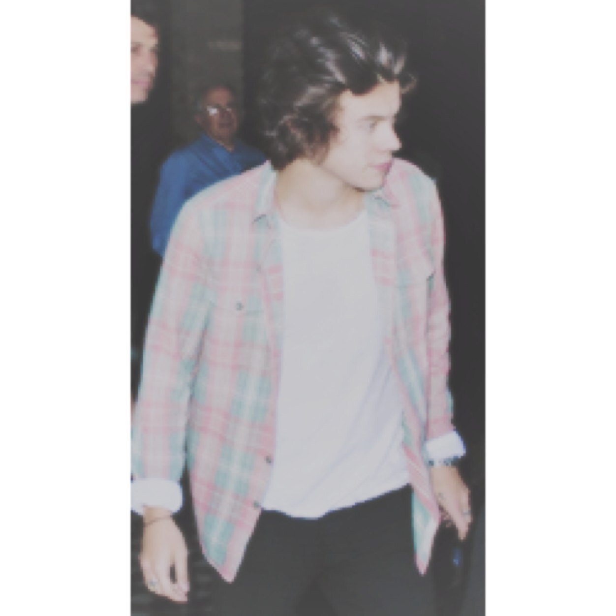 sensaticn's profile picture. got your girl in my crib watching Netflix