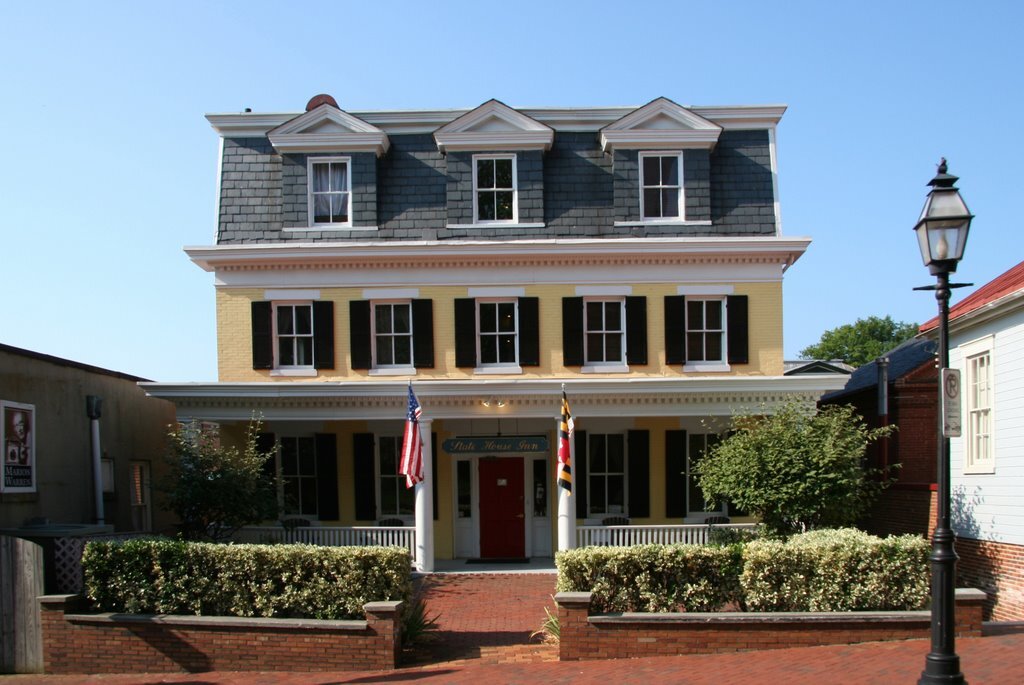 State_House_Inn's profile picture. Conveniently located on State Circle in the Historic District, the State House Inn is steps away from all the major attractions in Downtown Annapolis.