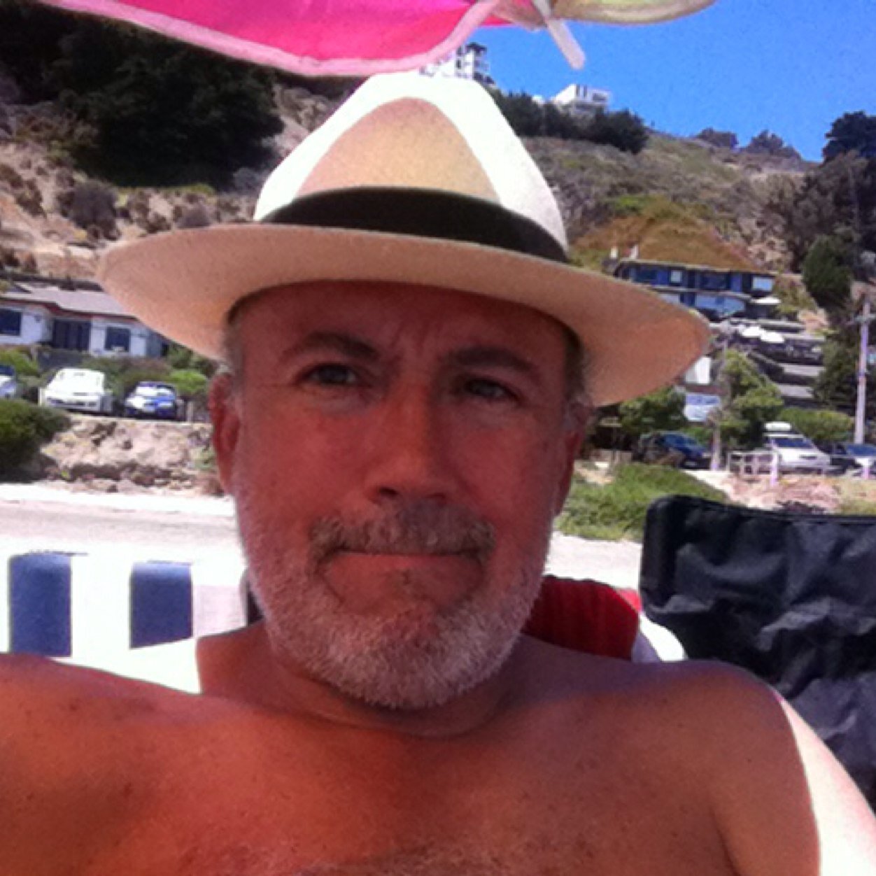 Porteño de corazon
Catolico Wanderino
Consultor Informatico