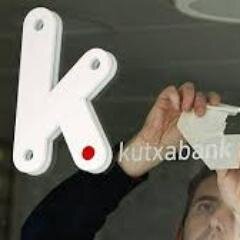 Kutxabanken pribatizazio prozesuaren aurkako sinadurak biltzeko ekimena / Iniciativa de recogida de firmas en contra de la privatización de Kutxabank