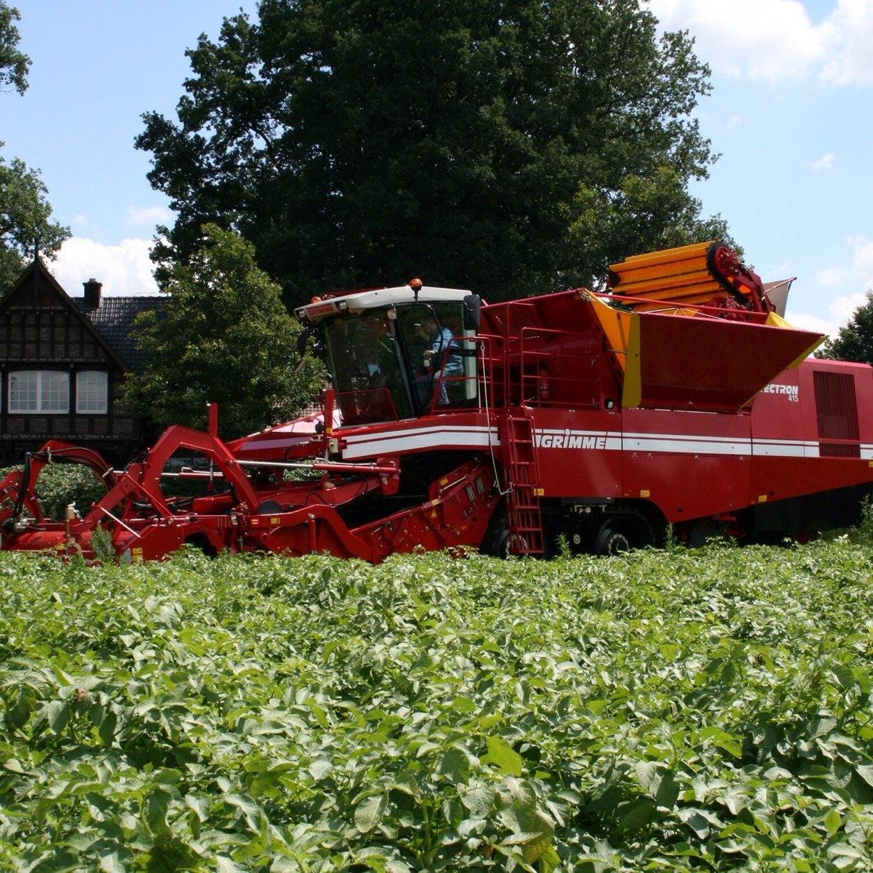 Specialist in Grimme PotatoMachinery. Good selection of used and ex hire machines always available.