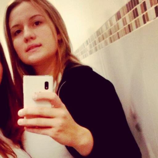_' Quem muito te criitica,, no fundoo tte admira (..)'