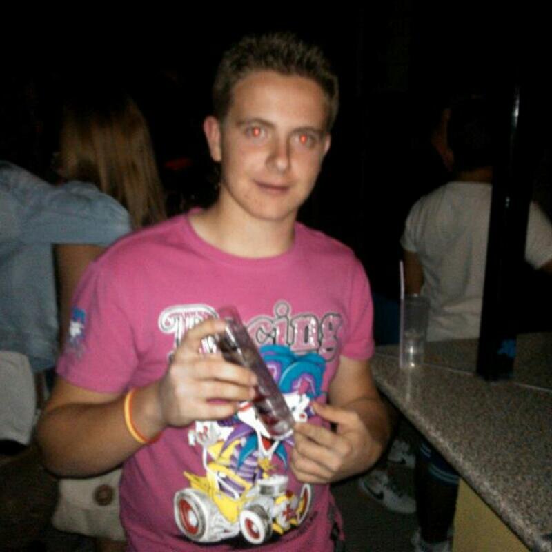 tellocerroo's profile picture. 