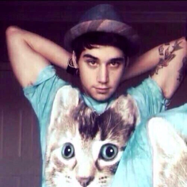 Free follow! please follow @JanoGirlJai and @janxslxths_ in return just ask for a follow back