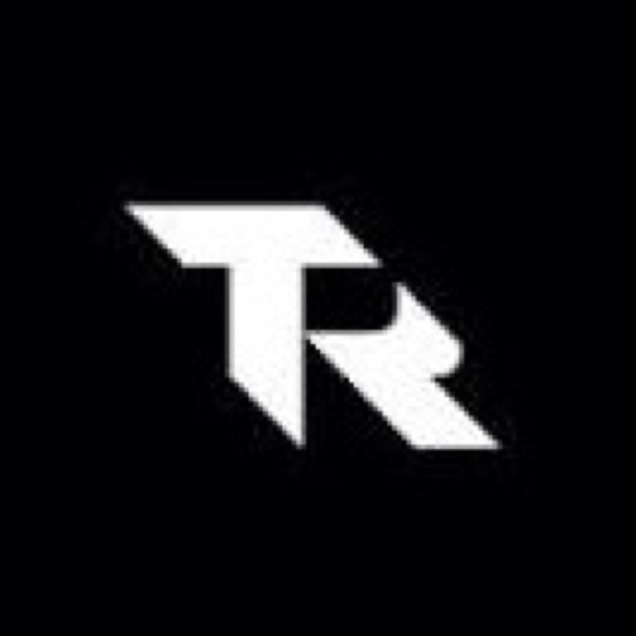 •Hi Im a Trickshotter / GFXer / Cool Guy And Peace ;3 ;)