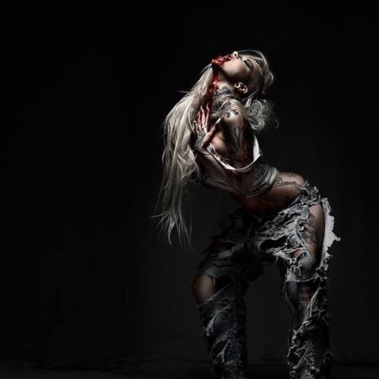I was a heavy heart to carry. My beloved was weighed down. My arms around his neck. My fingers laced to crown. [[Jailed for Harmony]] #QueenOfAntiSocialness