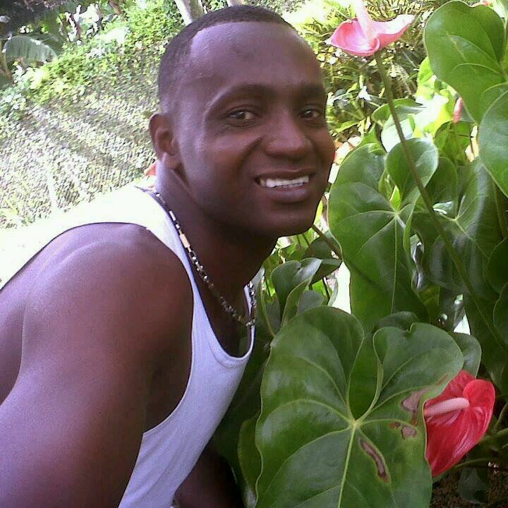 comando24r's profile picture. Apasionado por Dios 
hombre honesto humilde defensor de los derechos de los niños y niñas
me gusta los debates en derecho