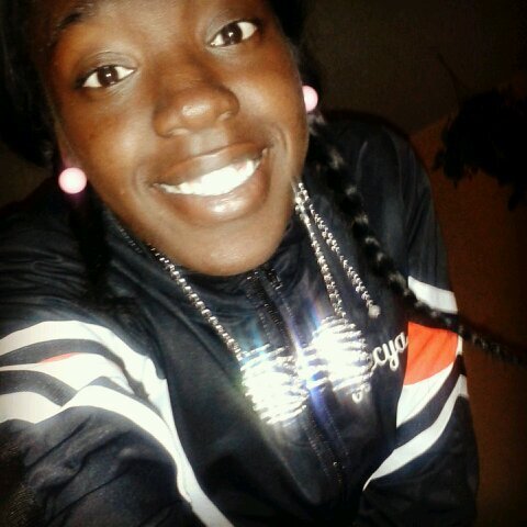 I Vibee By Myselff Cuss Thesee Bees Aint Loyal,, i Hoop Wen ii Want Too,, Im Singlee ,_|_ Lovee,, Go Hardd Or Diee Tryinqq!!