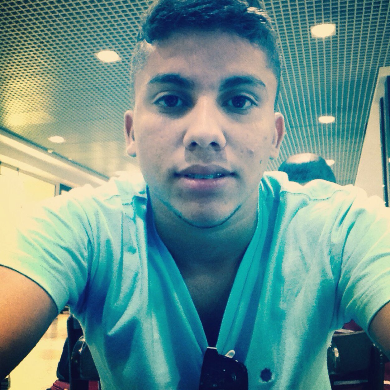 16 anos, estudante, apaixonado por musica e futebol. Torcedor do #SãoPauloFC . ★ ''Feliz, ousado e filho de Deus.'' ★