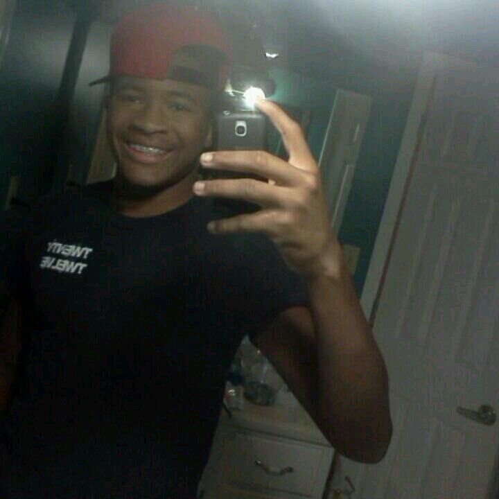 DMil15's profile picture. 