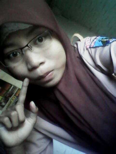 aku itu orangnya simple tp sayangnya terkadang ruwet sendiri.... -_- :D 3