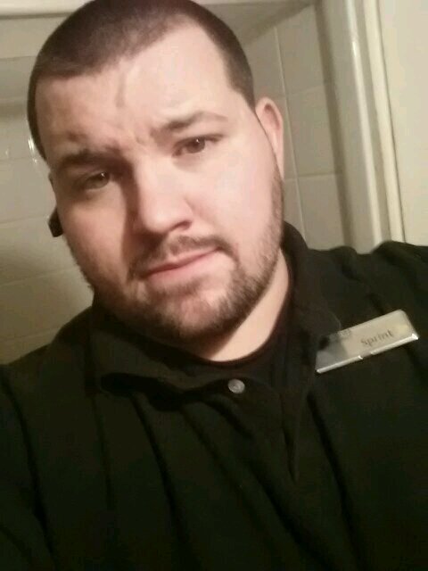 snoflake part of emd entertainment resident fat man and funny guy sing for fun .. jokes is my forte.. hit ya boy up .. #EmdOrNothin its a movement