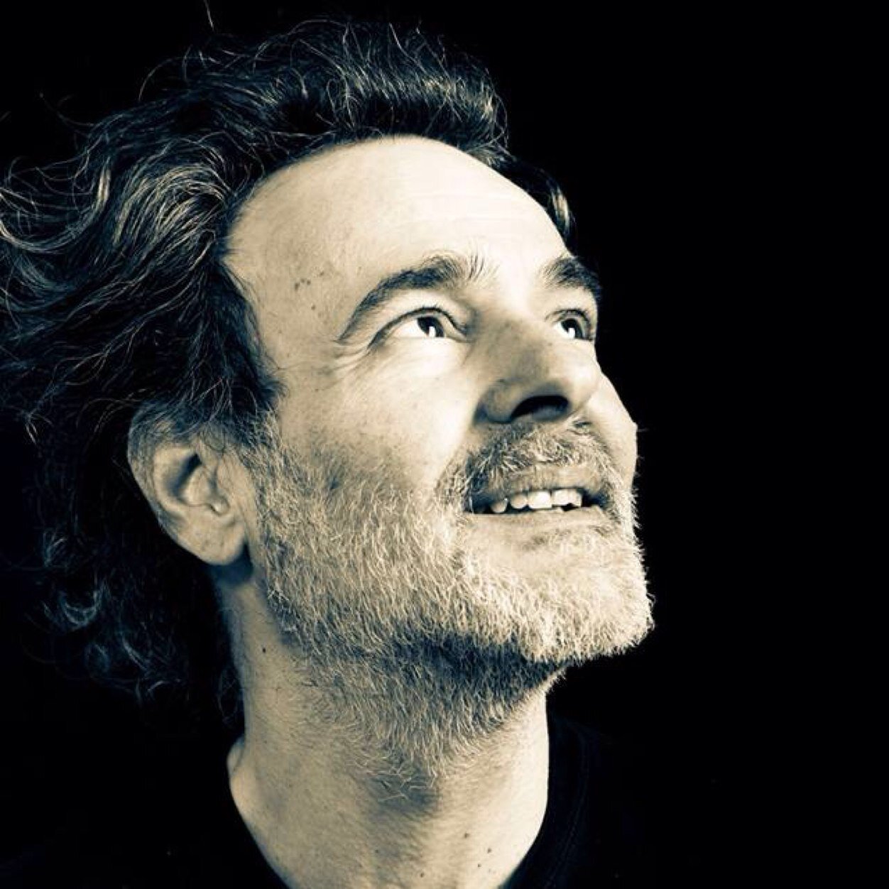 frederic_rueff's profile picture. Hypnose, Psychologie, écrire... Et rire...