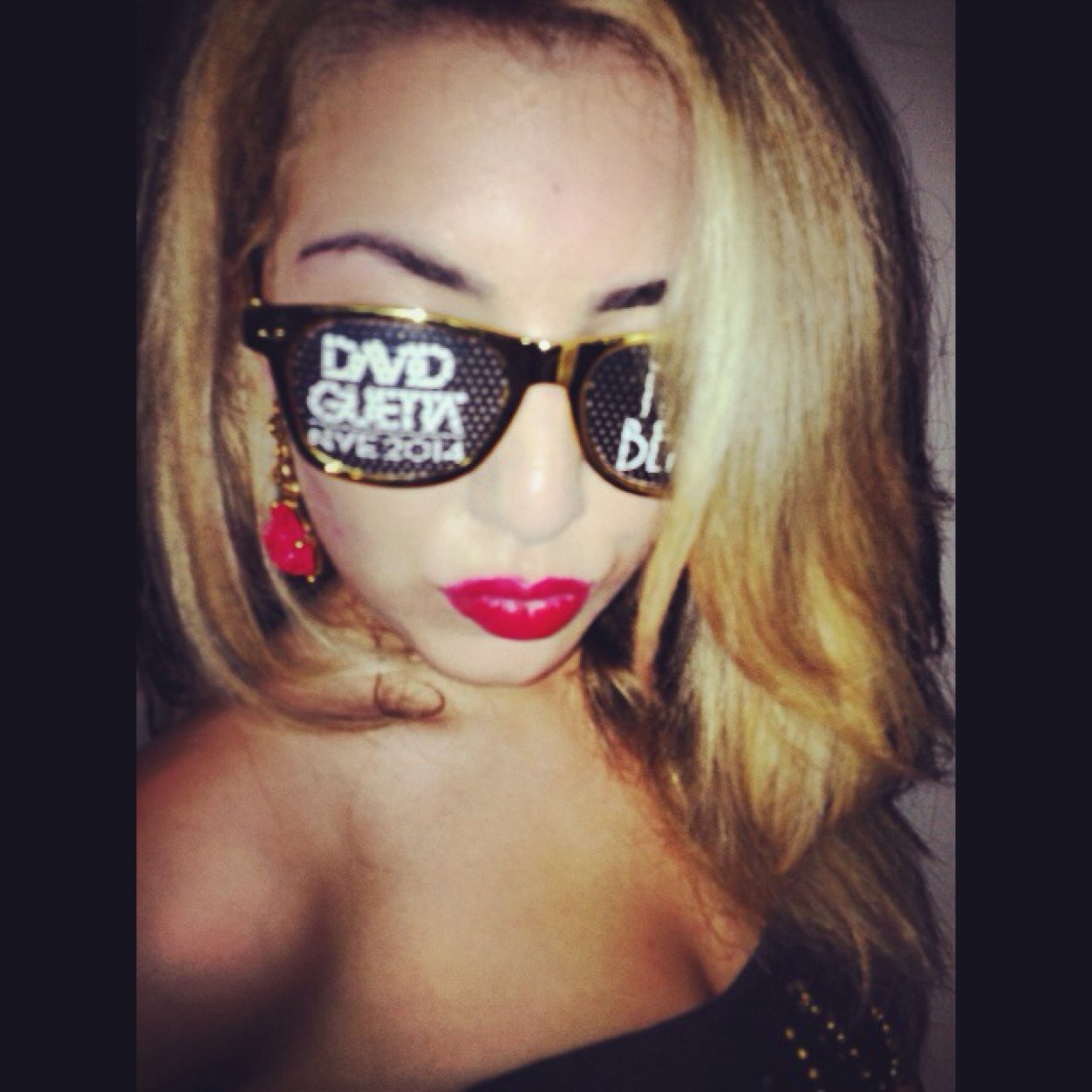 UK Pop Singer/Songwriter
#MTVBrandNew 2014 Finalist
#UMA #OnesToWatch2013 nominee

Bookings: bookings@jasmindolly.com