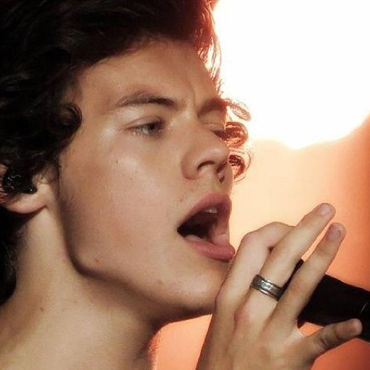 my icon and header dont match but FOLLOW @papayaspayne PRETTY PRETTY PLEASE I KNOW THIS IS ANNOYING AS SHIT BUT ??