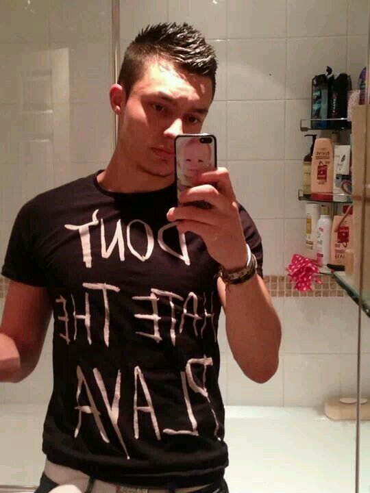 HuseSean's profile picture. 