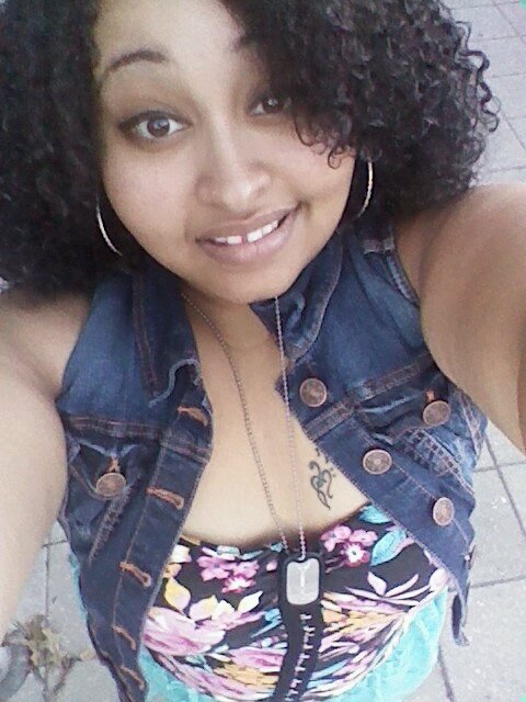Follower of Christ. Full time mom. Music Junkie. 19. Singer/ songwriter. College Freshman. #ECSU. Follow me on Insta @legendary_misfiit
