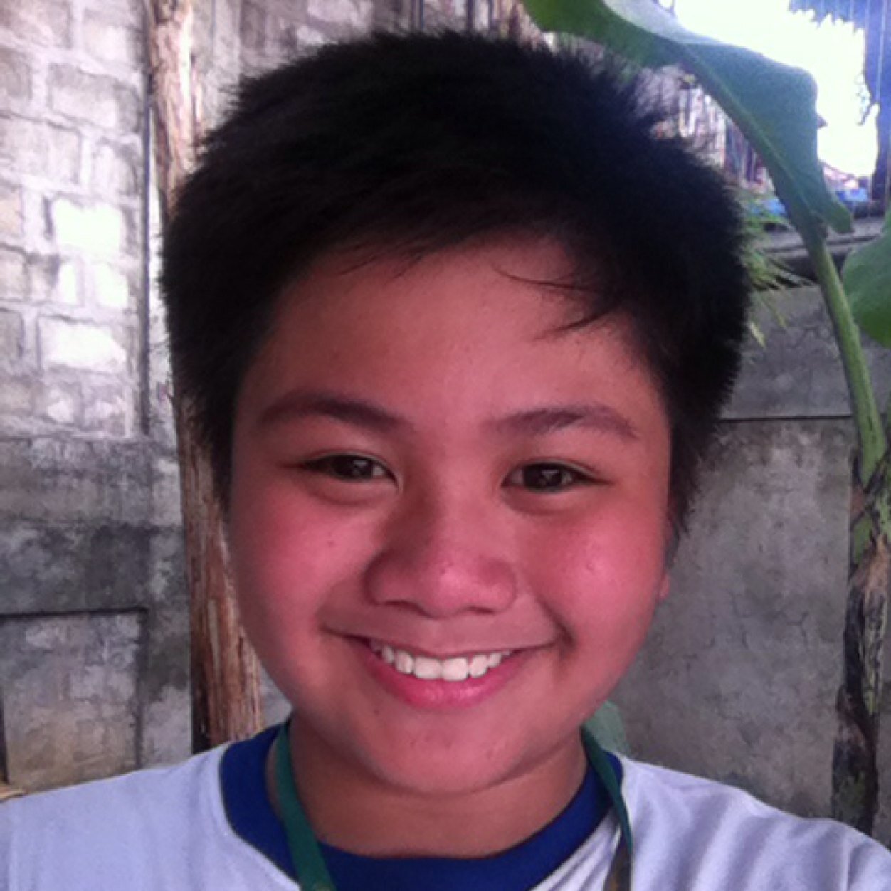 #TeamCrust/gamer/lahat ng trip pede :) Jack Frost  Slurpeeeee Xd 
Life's Blazing By dont waste your time do whatever it takes to make you happy :)